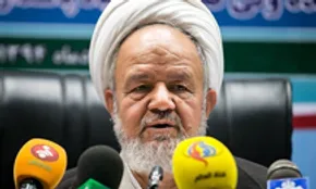 عکس/نصب بنر پیام رهبری به حجاج دربغداد