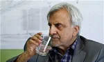 شریعتمداری: دولت از پخش زنده مناظره ها نگران است