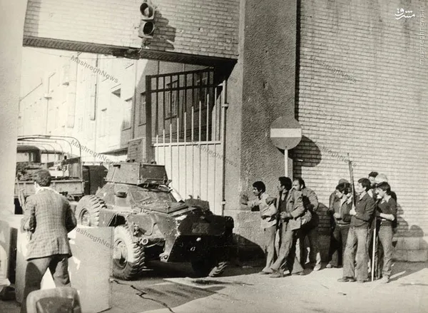 تصرف محل مشترک ضدخرابکاری ساواک توسط مردم در21 بهمن 57