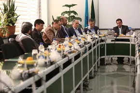 عکس قدیمی از سخنرانی رئیسی در جمع رزمندگان