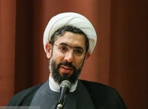 فیلم/درگیری سرباز جوان با سارق کیف قاپ