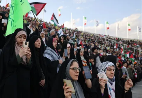 تصاویر/ اجتماع بزرگ محفل قرآنی امام حسنی‌ها در پایتخت