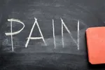 چرا بدون کار کردن باز هم خسته‌ایم؟ | بیماری پنهان عصر جدید را بشناسید