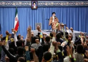 فیلم/ همخوانی دانش‌آموزان در دیدار با رهبر انقلاب