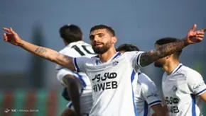عکس/ فرهاد مجیدی مصدوم شد!