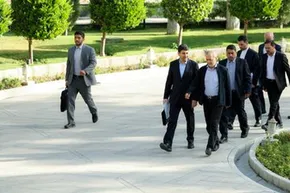 فیلم | وزیر ارتباطات: اینستاگرام و تلگرام برای دفتر داشتن در ایران باید به قواعد کشور پایبند باشند