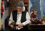 فیلم «مبارک» به کارگردانی محمد رضا نجفی داستان پیرمردی است که با عروسک های شخصیت های شاهنامه نقالی می کند. او نوه جوانی دارد که از دنیای پدربزرگش کاملا دور است و بر این اساس تضادهایی بین او و پدربزرگش وجود دارد
