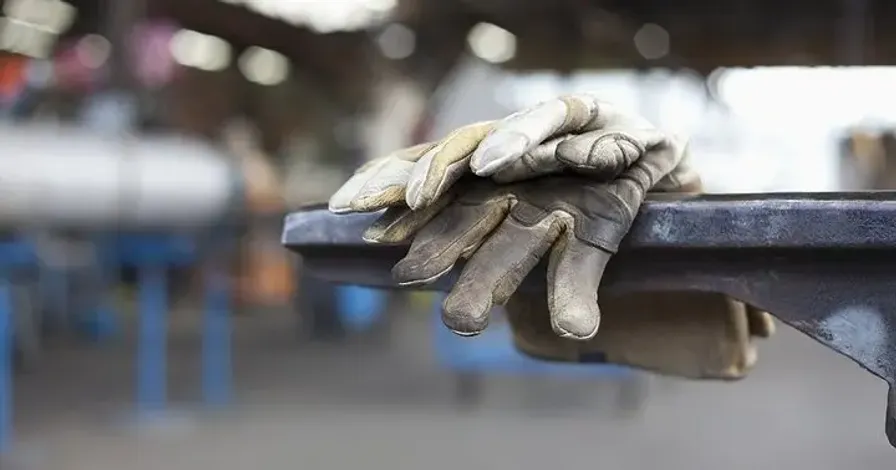 آقای رئیس جمهور؛ کارگر صدقه نمی‌خواهد، دستمزد منصفانه می‌خواهد