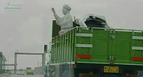 تصاویر/ نصب بزرگترین مجسمه در سنندج