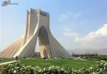 جاری شدن سیل و جارو شدن خودرو‌ها در مکه مکرمه+فیلم
