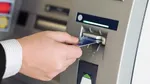 رئیس کل بانک مرکزی سکه عیدی می‌دهد+ فیلم