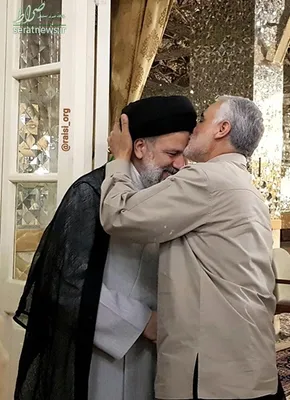 عکس/ ۲ فرمانده عراقی در مراسم پدر حاج قاسم