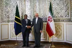 ظریف: همه ایرانی‌ها «سپاه پاسداران» هستند