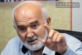 عکس/ احمد توکلی در تجمع مقابل سفارت