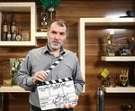 شهاب حسینی خود را به اربعینِ تلویزیون رساند