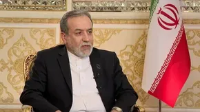 فیلم| میدان ونک تهران غرق در احساس؛ لحظه اعلام رهبری آیت‌الله سید مجتبی خامنه‌ای
