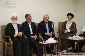 تصاویر/ دیدار جمعی از خانواده‌های شهدا با رهبرانقلاب