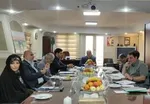 عکس/ نماز جماعت هواداران مالزیایی پیش از آغاز بازی