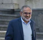 روزنامه جمهوری اسلامی: مافیا از دولت‌ها و مسئولین قوی‌تر است
