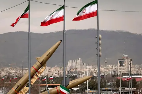 فیلم| رزمندگان سپاه امضای ترامپ را پاره کردند