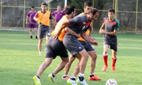 فیلم / آیین واگذاری مالکیت استقلال و پرسپولیس