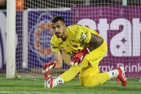 عکس/ دروازه‌بان‌پرسپولیس‌درکناردخترش