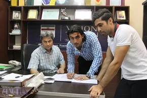 تصاویری از حرکات عجیب مهدی رحمتی در بازی امروز