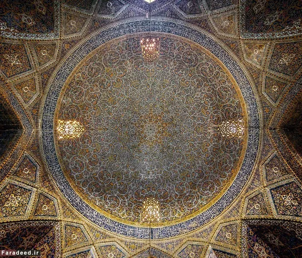 مساجد هر چیزی هست غیر از بدیع و خلاقانه؛ یک بچه هم می تواند کاشی‌های مسجد سید اصفهان را بکشد!