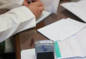 سهم ۵۰ درصدی جیب مردم از هزینه‌های درمان| چرا درمان برای بیماران گران شد؟