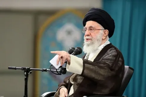 تصویری از رهبر انقلاب در سالگرد ارتحال امام خمینی (ره)