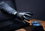 فاز جدید محدودیت ارتباطی؛ سقف پیامک و مصرف اینترنت برای هر کاربر مشخص شد