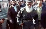درخواست مردم از فرمانده سپاه / روحانی: شاهد شکست‌های آمریکا در یک سال گذشته بودیم