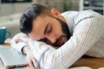 آیا قرص ملاتونین به خواب کمک می‌کند؟