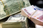 ولی الله سیف: با تورم بالای ۳۰ درصد، نرخ ارز ثابت نمی‌ماند