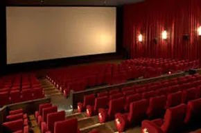 پول و چشم‌های آبی سینما را فاسد کرده است