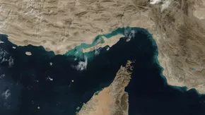 سیلی محکم تهران به زیاده‌خواهی کاخ سفید/ تنگه هرمز، حیاط خلوت یانکی‌ها نیست!
