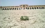 زاینده‌رود باز می‌شود