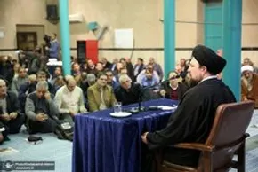 تصاویر / عیادت سید حسن خمینی از یک مرجع تقلید