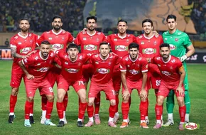 دیدار تیم‌های پرسپولیس و استقلال خوزستان