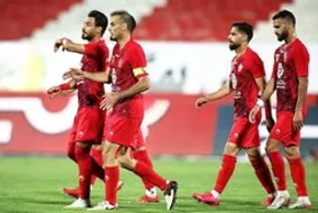 عکس/ خانم مجری درحال تاب سواری