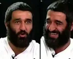 تصویری از عادل فردوسی‌پور در پشت صحنه یک تئاتر