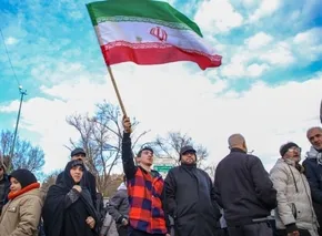 تصاویر| عزاداری و تجمع مردمی در سوگ رهبر شهید در میدان شهدای هفتم تیر تهران