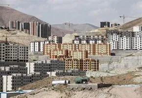 فیلم/ فرد معترض در حضور وزیر راه فریاد زد: بعد از ۴سال به من می‌گویید یک میلیارد تومان بده! من اگر یک میلیارد داشتم منت شما را می‌کشیدم؟!