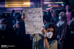عکس/ رنگ و بوی «بهشتیِ» دیوارنگاره میدان ولی عصر (عج)