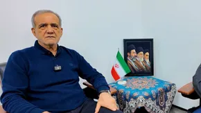 فیلم| واکنش جالب پزشکیان هنگام اعلام خبر ورود جنگنده دشمن به آسمان ایران
