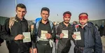 ترامپ و خودنمایی تازه با گذرنامه آمریکا! | عکس