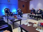 عراقچی با همتای مالزیایی در دهلی‌نو دیدار کرد +عکس