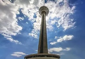 تصاویر / افتتاح بلندترین سکوی بانجی جامپینگ دنیا در برج میلاد