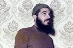 علی پروین با تعجب به ابراهیم هادی نگاه می‌کرد