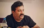 عکس | مهران مدیری در پشت صحنه سریال تاسیان